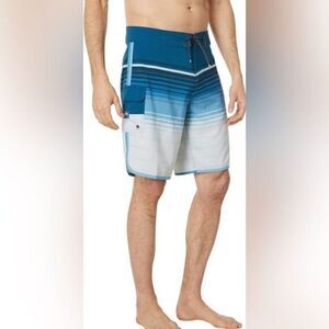 NWT Billabong Teen Boys 73 Stripe Pro Board Shorts Blue/White - Size 26
